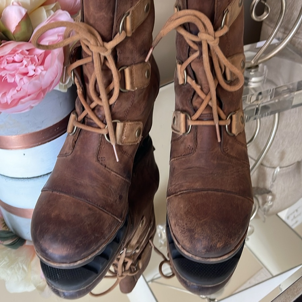 SOREL Joan Of Arctic Wedge Mid Tobacco Leather Waterproof Boots - Picture 6 of 12